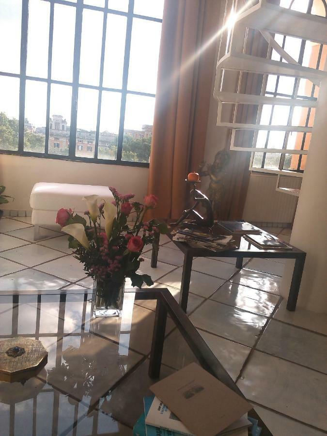 Apartment Elegant Attic With Terrace 1 Mt Subway. Nidoluisa Rome