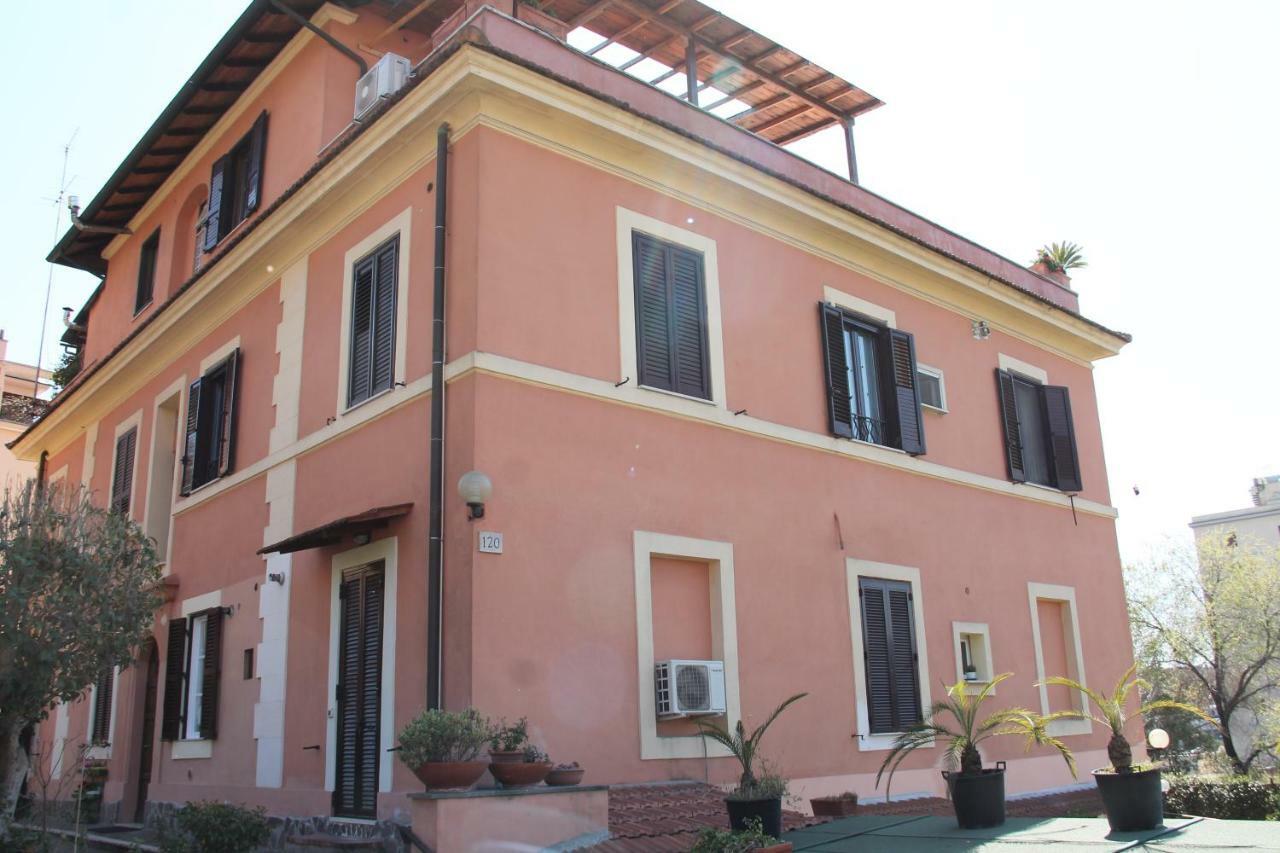 Apartamento Piramide Gold *