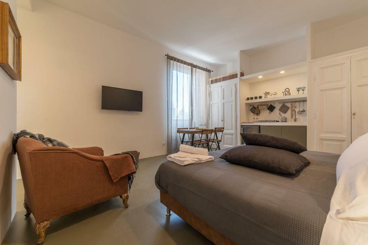 Iflat Amedeo Industrial Loft Apartment