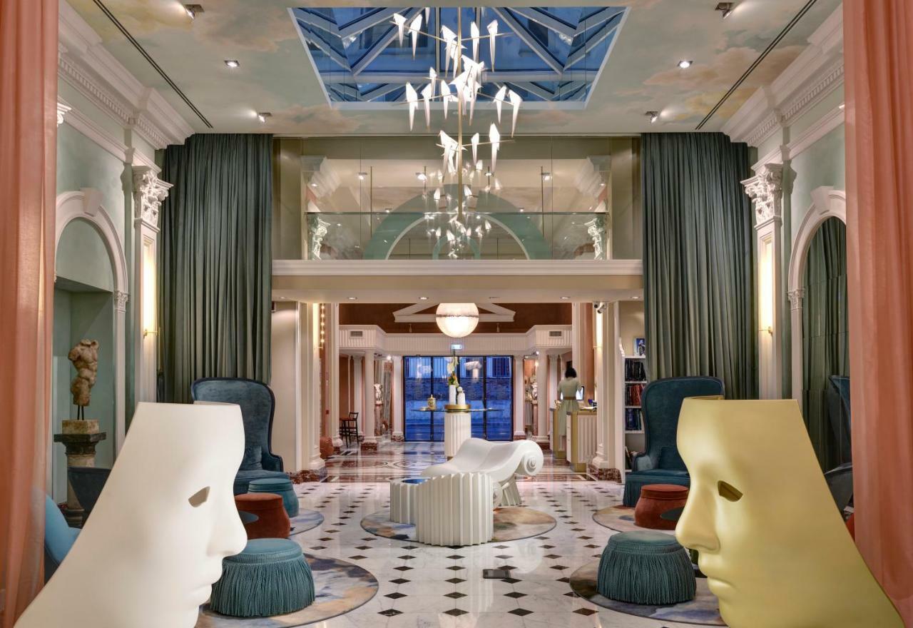 Leon's Place In Hotel 4*