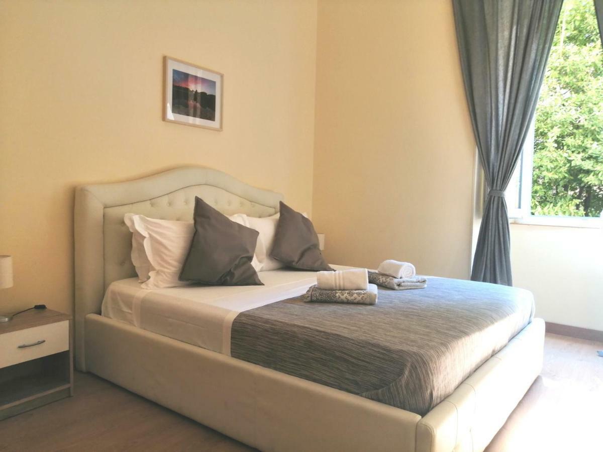 Apartment Britannia #54 *