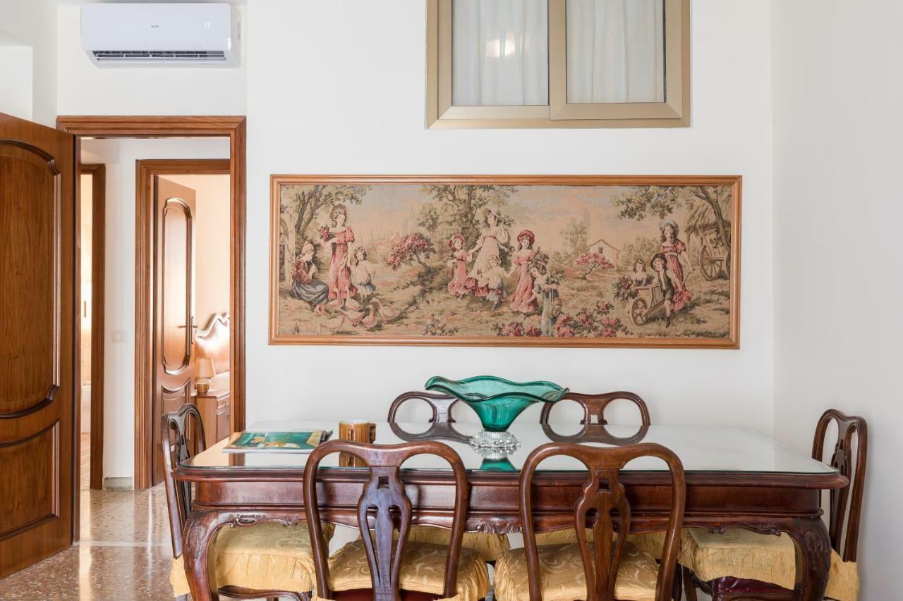 Hortis Apartment, 5 Persone, 2 Camere, Balcone, Metro C E Tram Per Il Centro Apartment