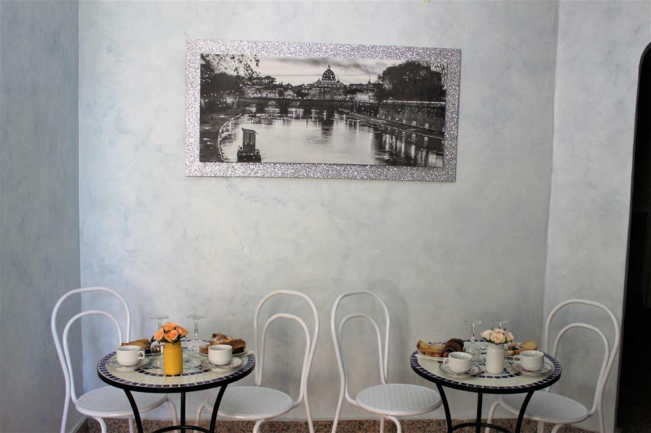 San Peter's Golden Bed & Breakfast 3*