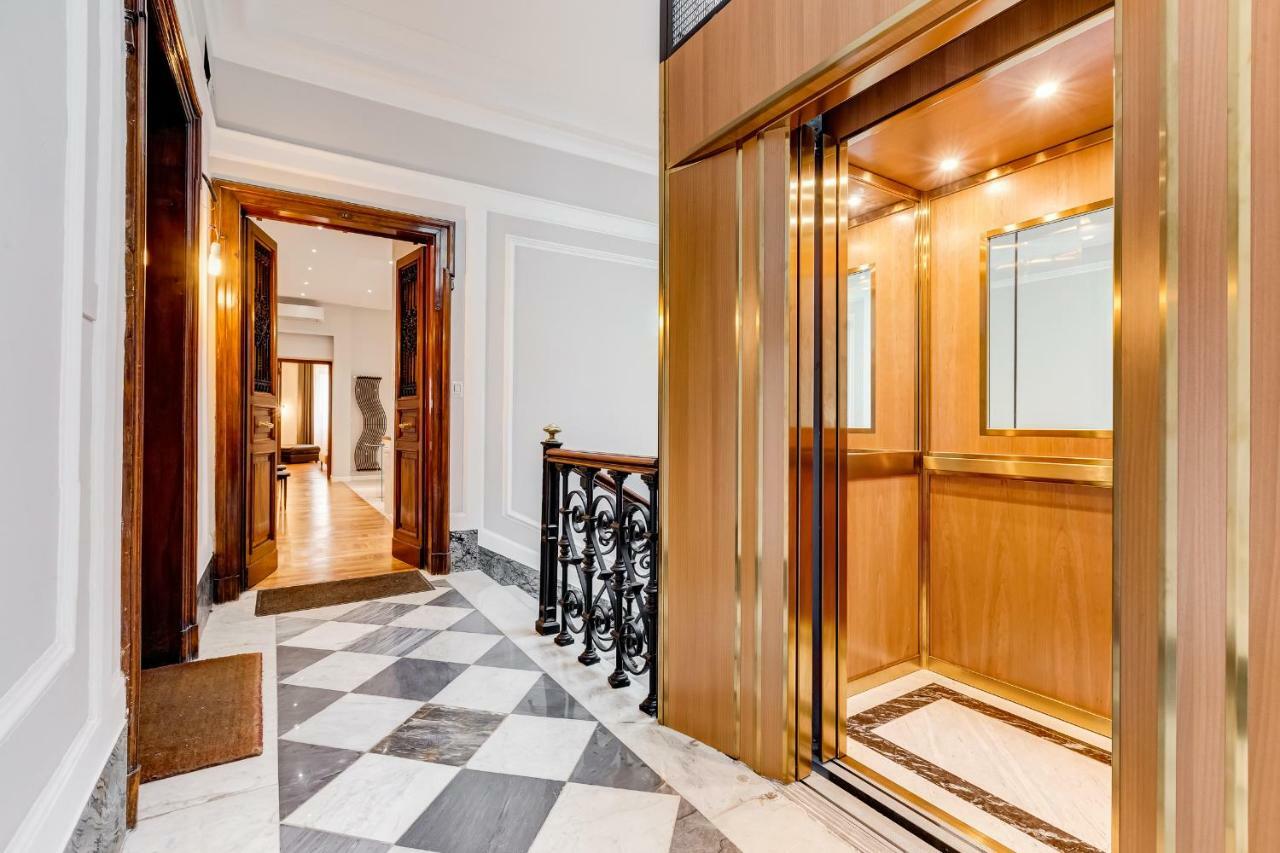 Spanish Steps Exclusive Apartment Rome