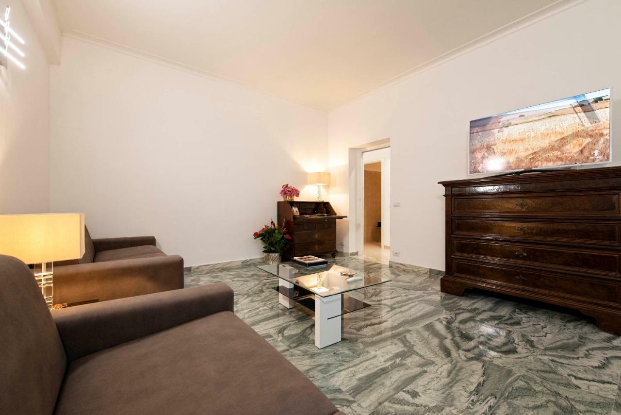 Vatican 307 Apartment *
