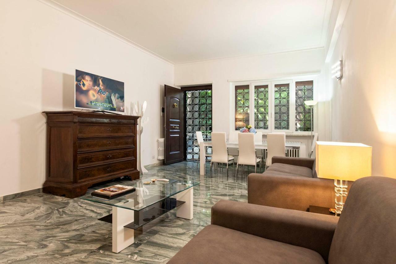 Apartment Vatican 307