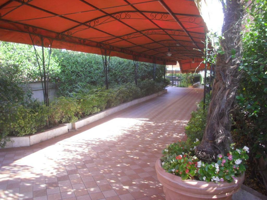 Lovely Little In Via Aurelia Apartment *