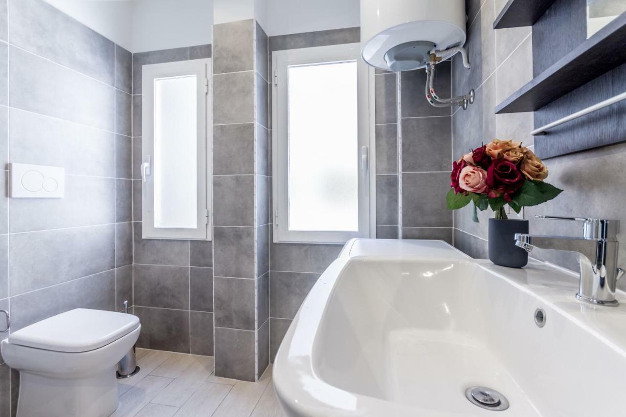 Marconi 94 - Apartment&private * Rome