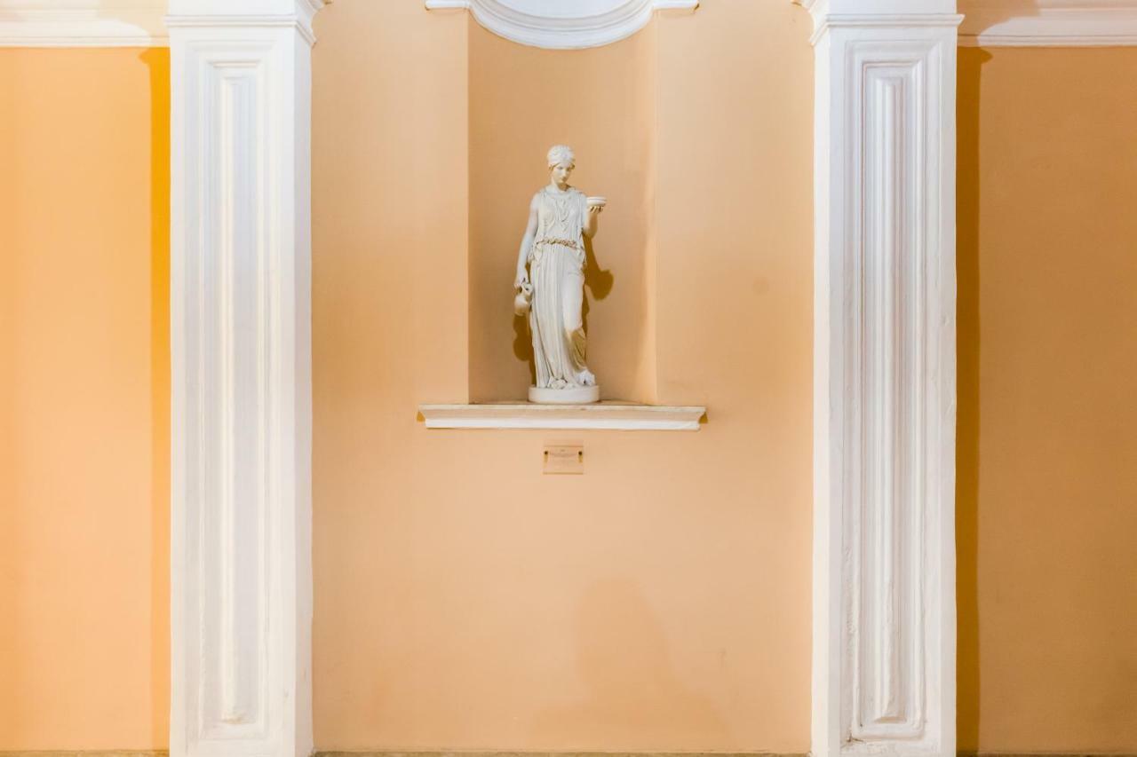 Repubblica Exclusive Rome
