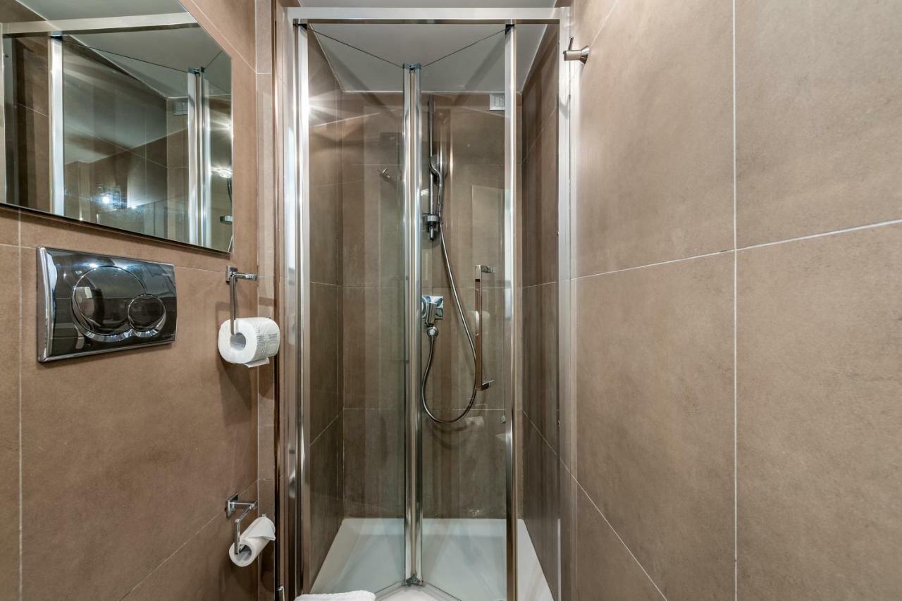 Apartment Irex Trevi Fountain Private Rome