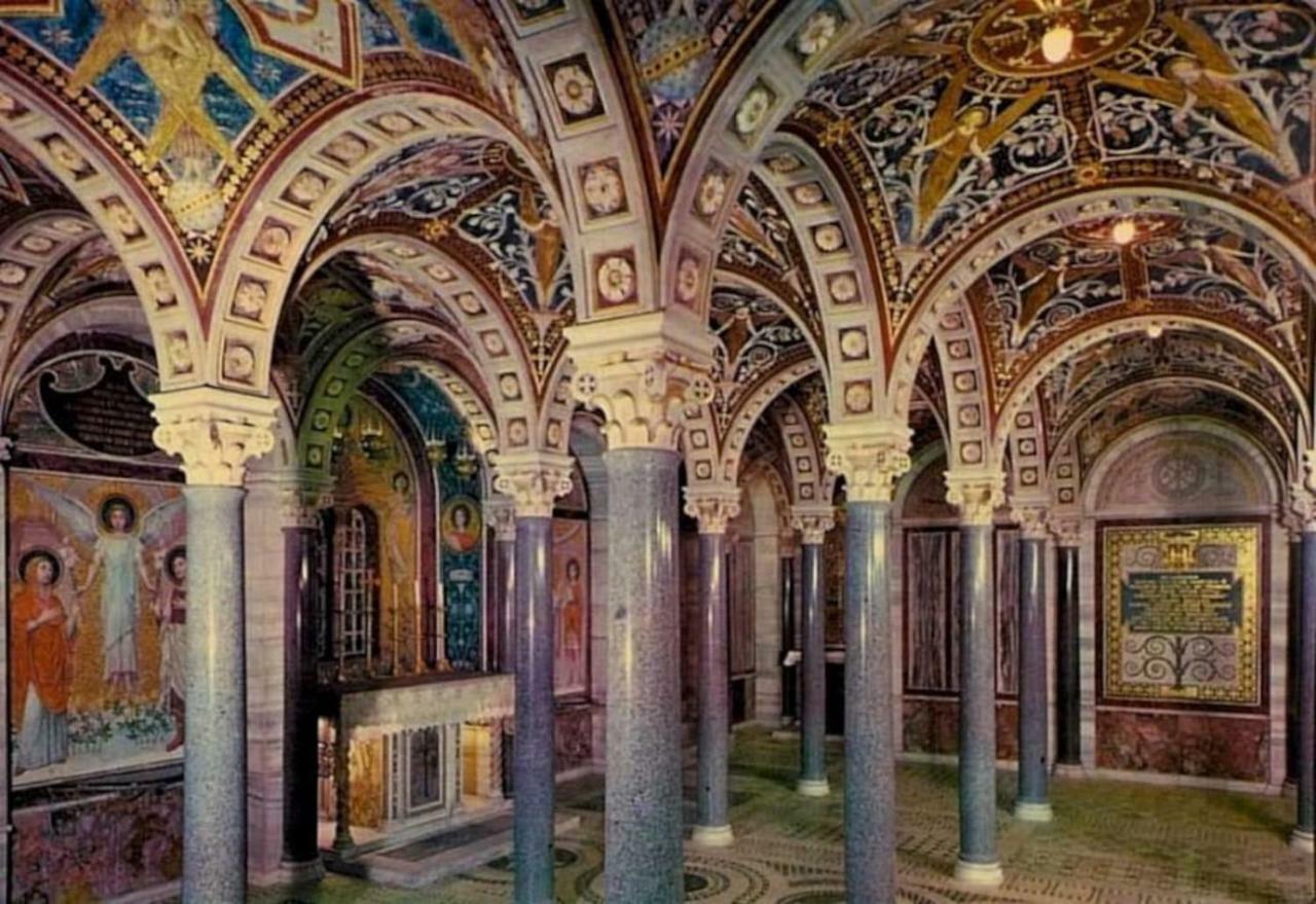 38 Vicolo De' Cinque Rome