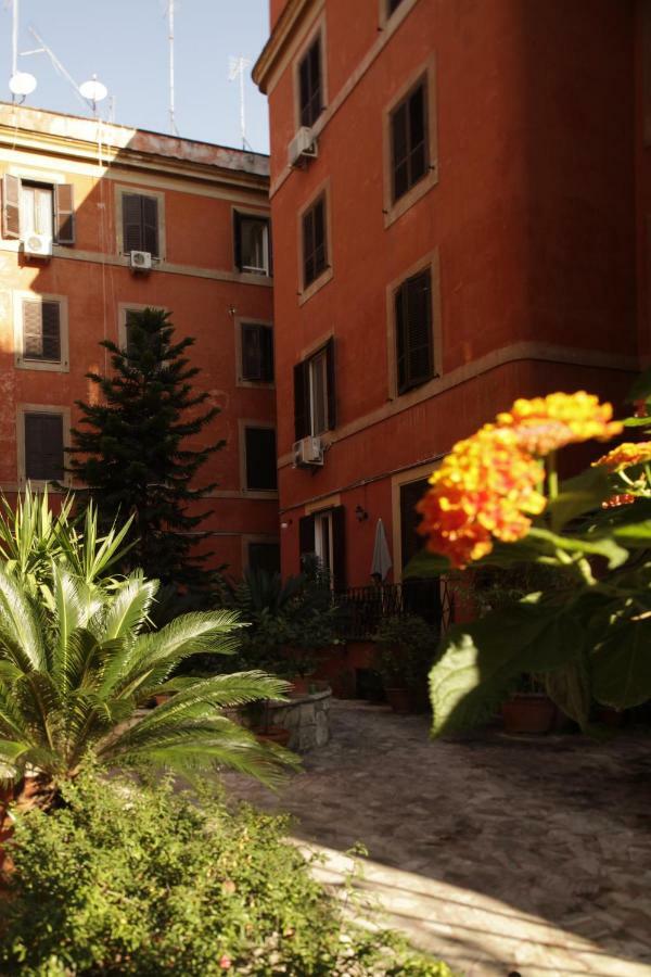 Casa Veniero Rome