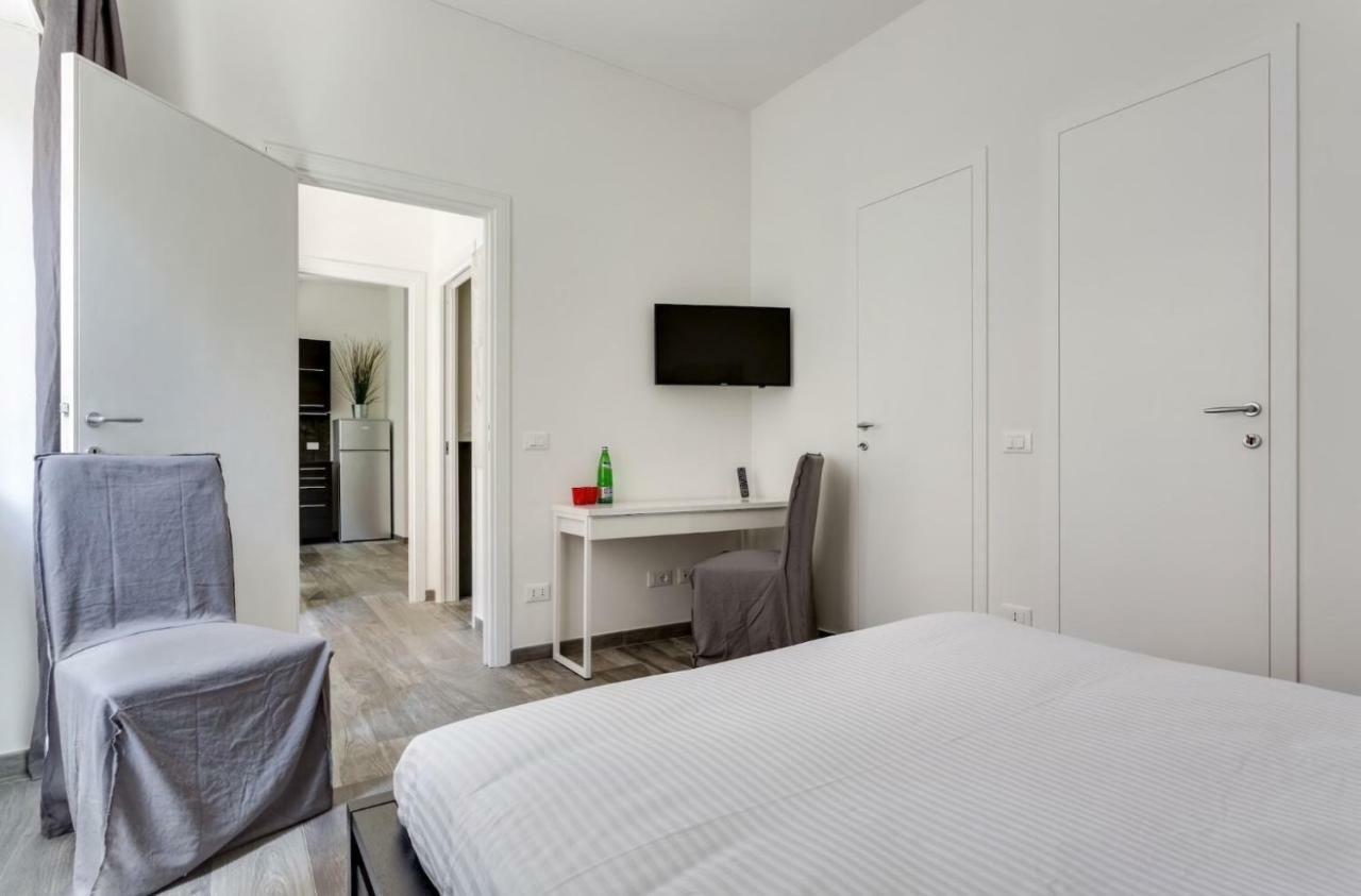 Apartment Porta Latina - Private Rome's Center