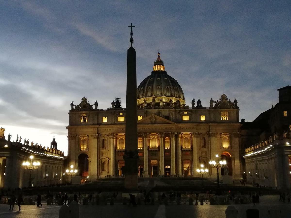 Fotofever Apt, Two Bedrooms With Air Conditioned In Elegant Shopping Area, Close To Vatican City Rome