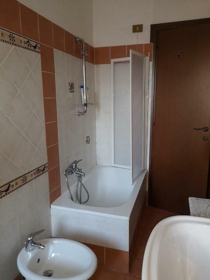 Appartement Checchi House *