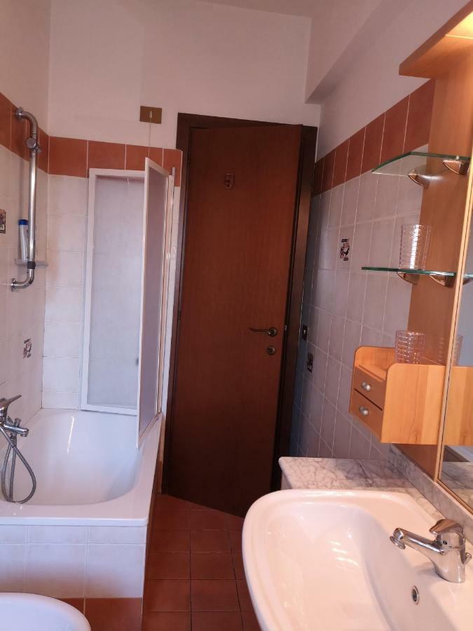 Appartement Checchi House *