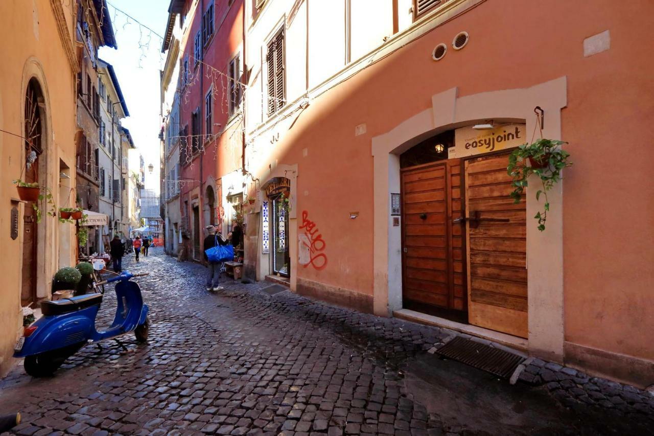 Balestrari Street - Mama's *