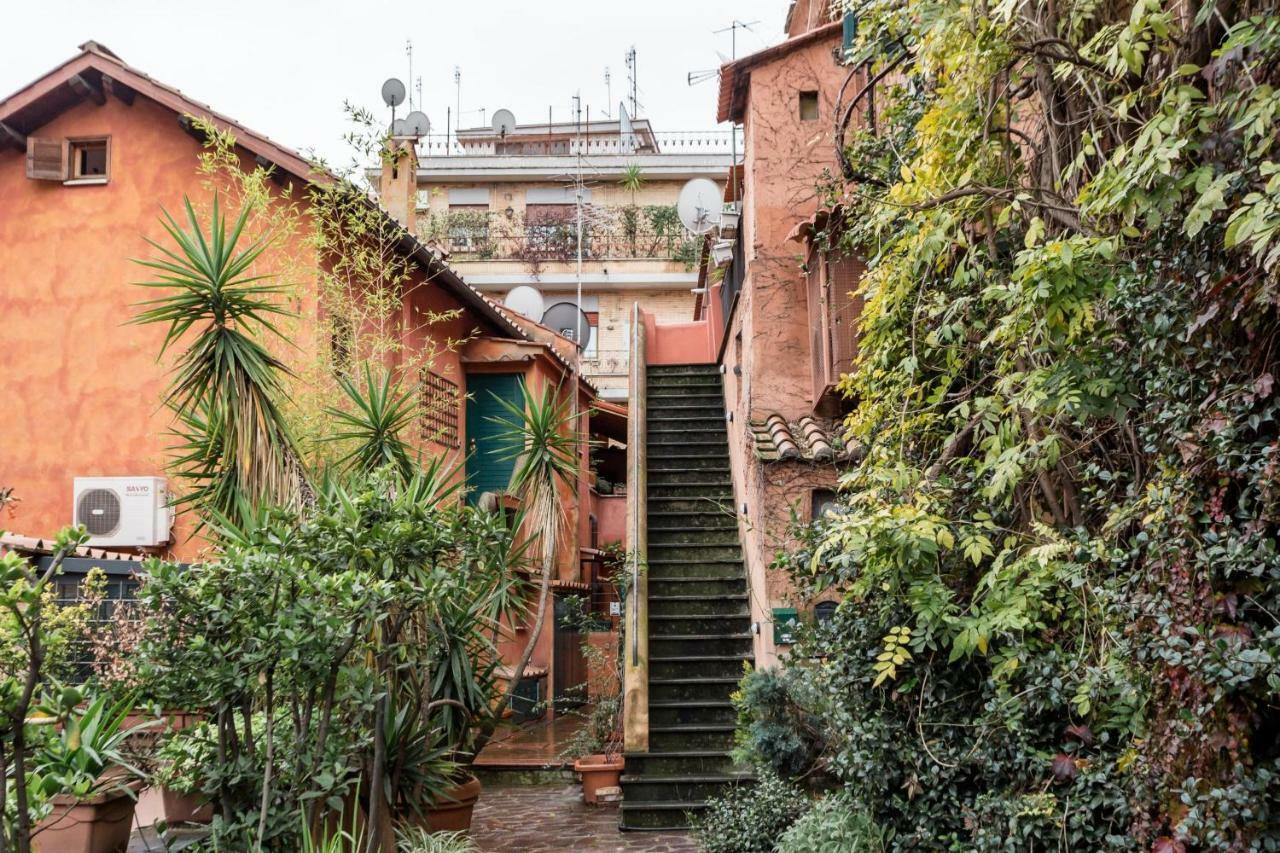 Ponte Milvio Luxury House Apartment Rome