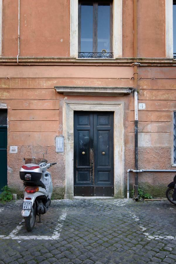 Lovely With Garden In Vatican Museums Trastevere Rome