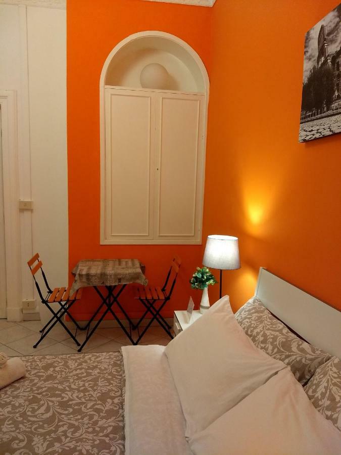 Amoraroma, Economy With Shared Bathrooms 3*