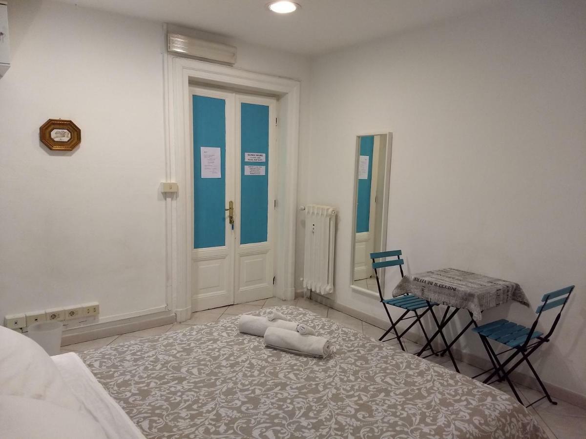 Amoraroma, Economy With Shared Bathrooms 3*