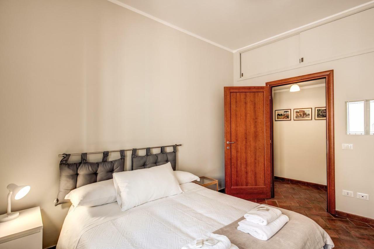 Appartement Via Del Monte Della Farina Rome