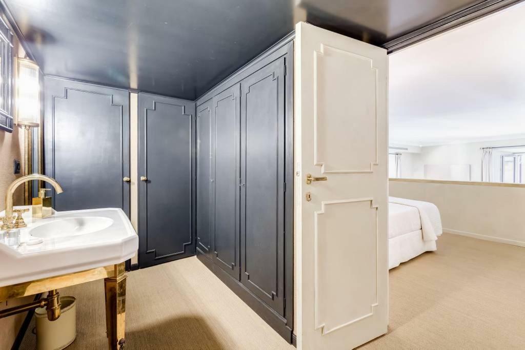 Vakantiehuis Luxurious Loft Facing The Pantheon *