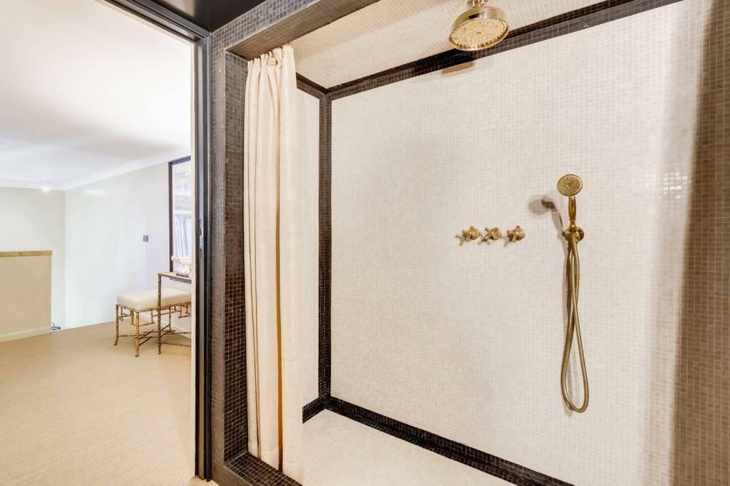 Luxurious Loft Facing The Pantheon Vakantiehuis