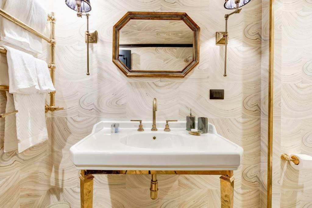 Luxurious Loft Facing The Pantheon Vakantiehuis
