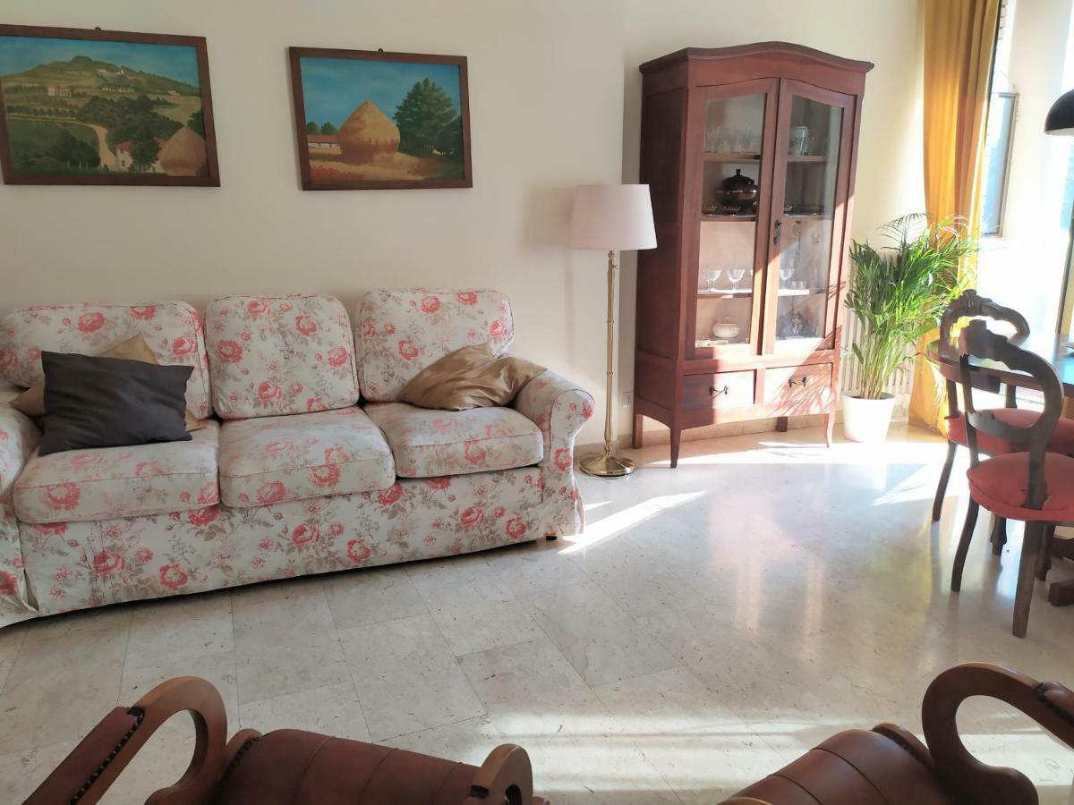 Viale Trastevere 231 A Int.2 * Rome
