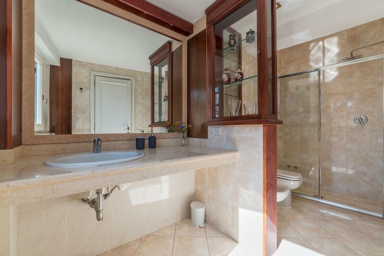 The Spanish Steps Grand Penthouse Apartment *