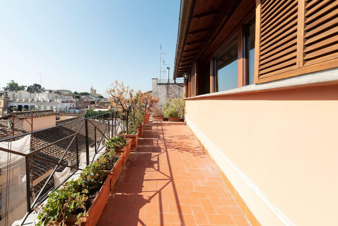 The Spanish Steps Grand Penthouse Apartment