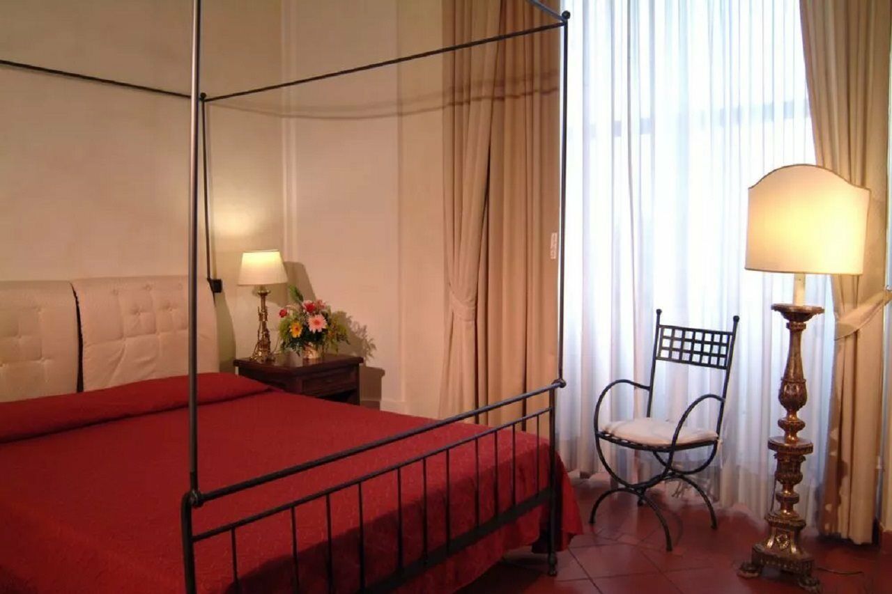 Domus Sessoriana Bed & Breakfast
