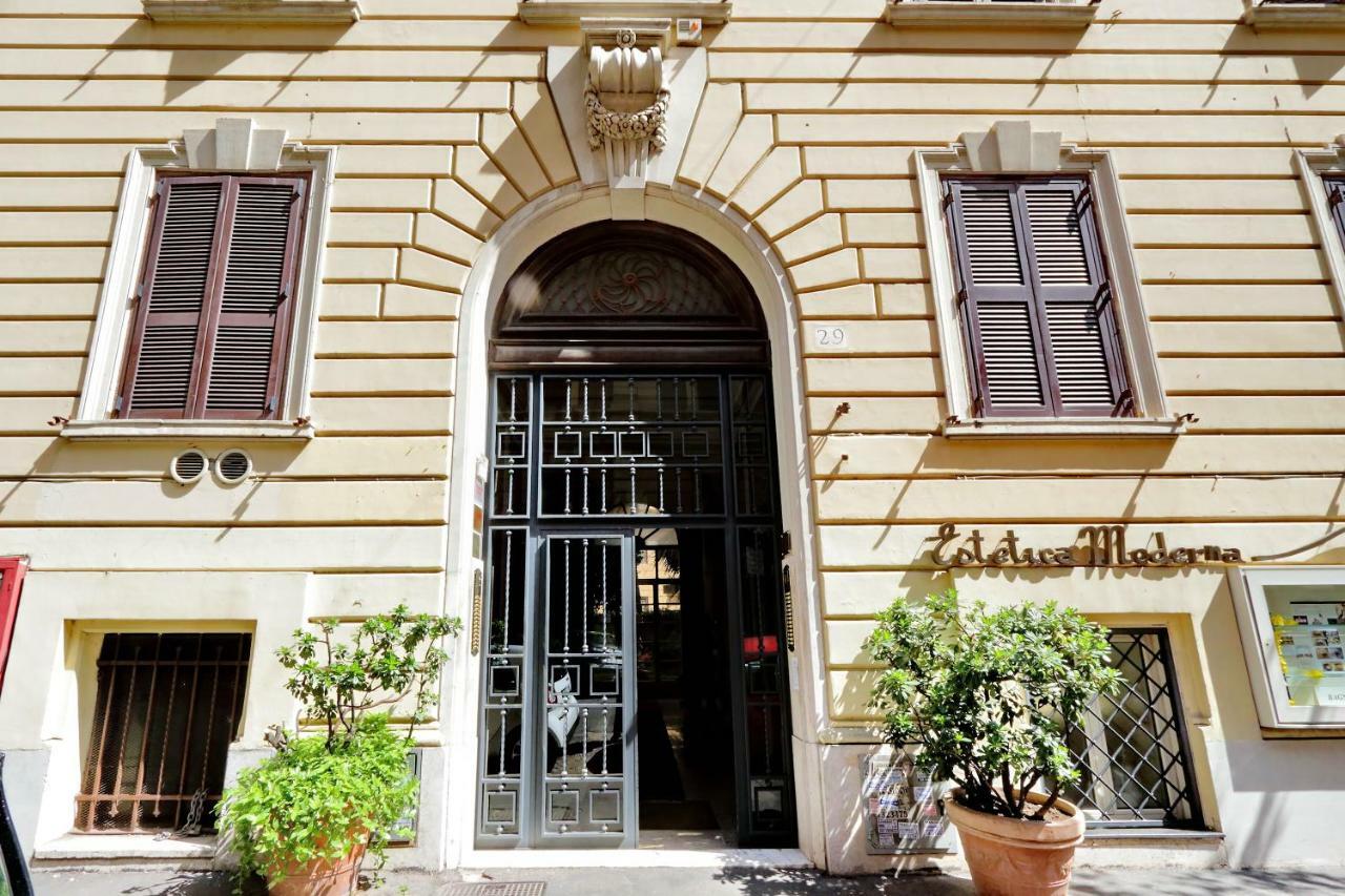 Lisa Vatican * Rome