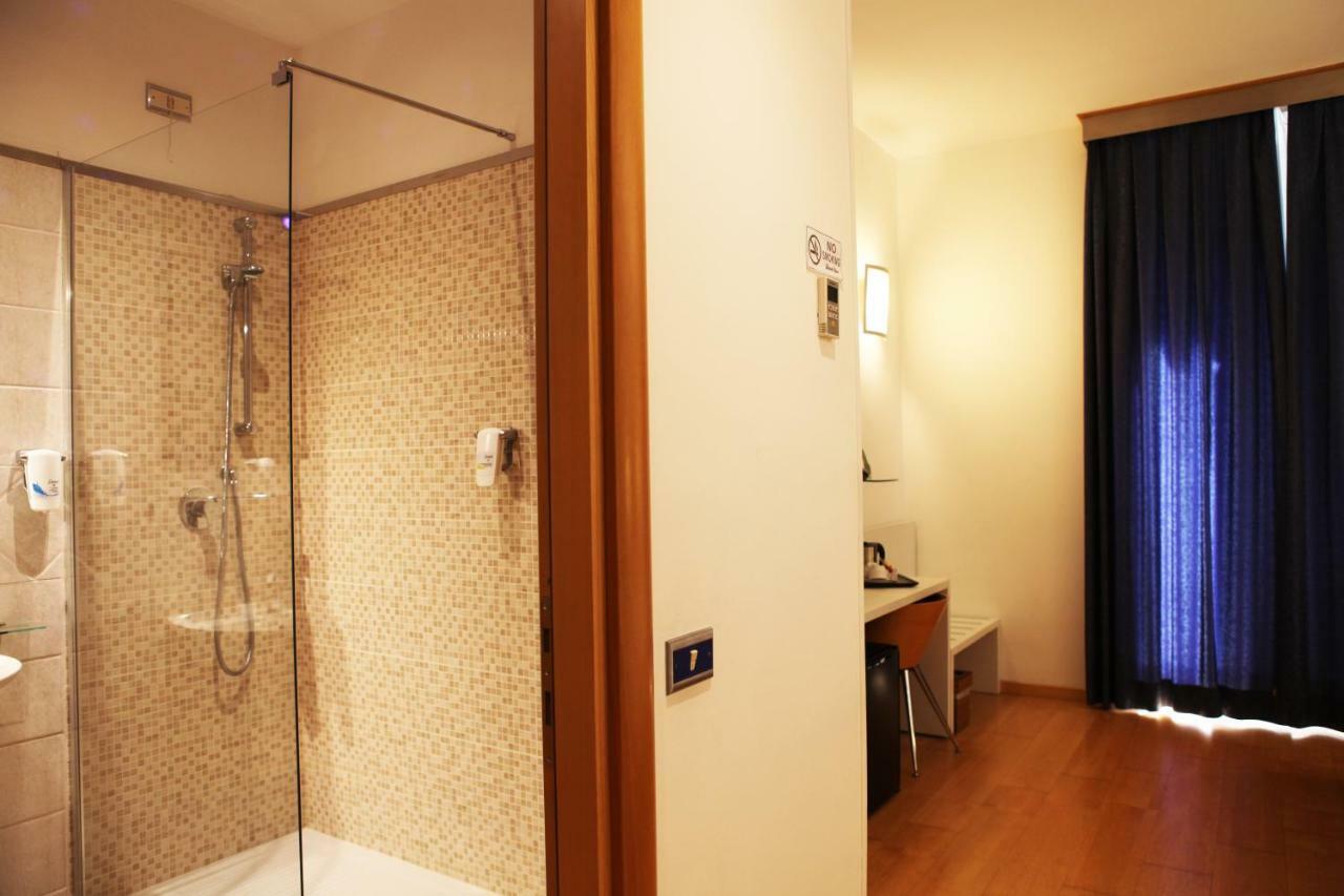 Franklin Feel The Sound Hotel 3*