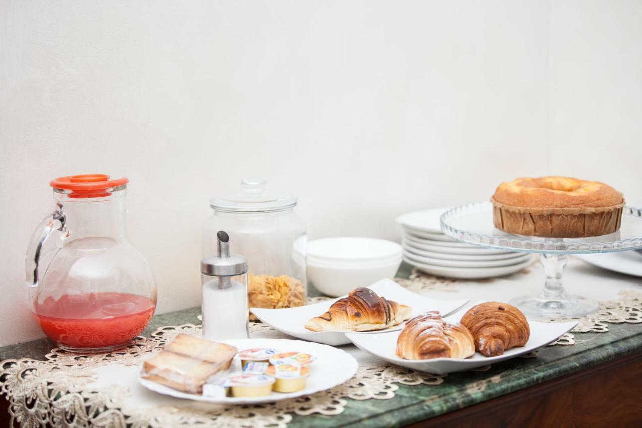 Casa Romana Acomodação com café da manhã  3*
