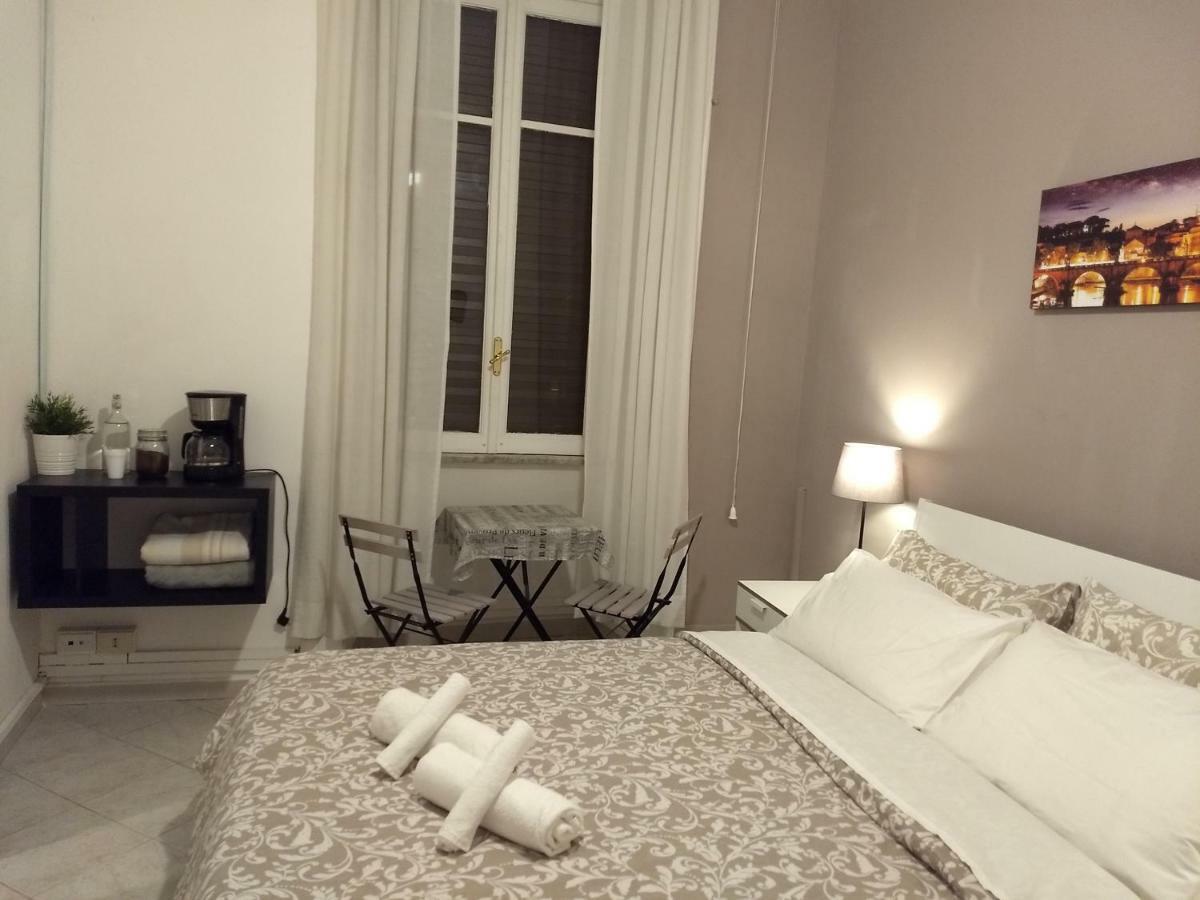 Amoraroma, Economy With Shared Bathrooms Guest house