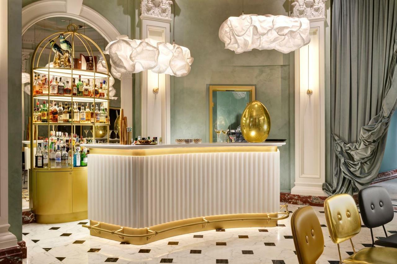 Leon's Place In Hotel 4*