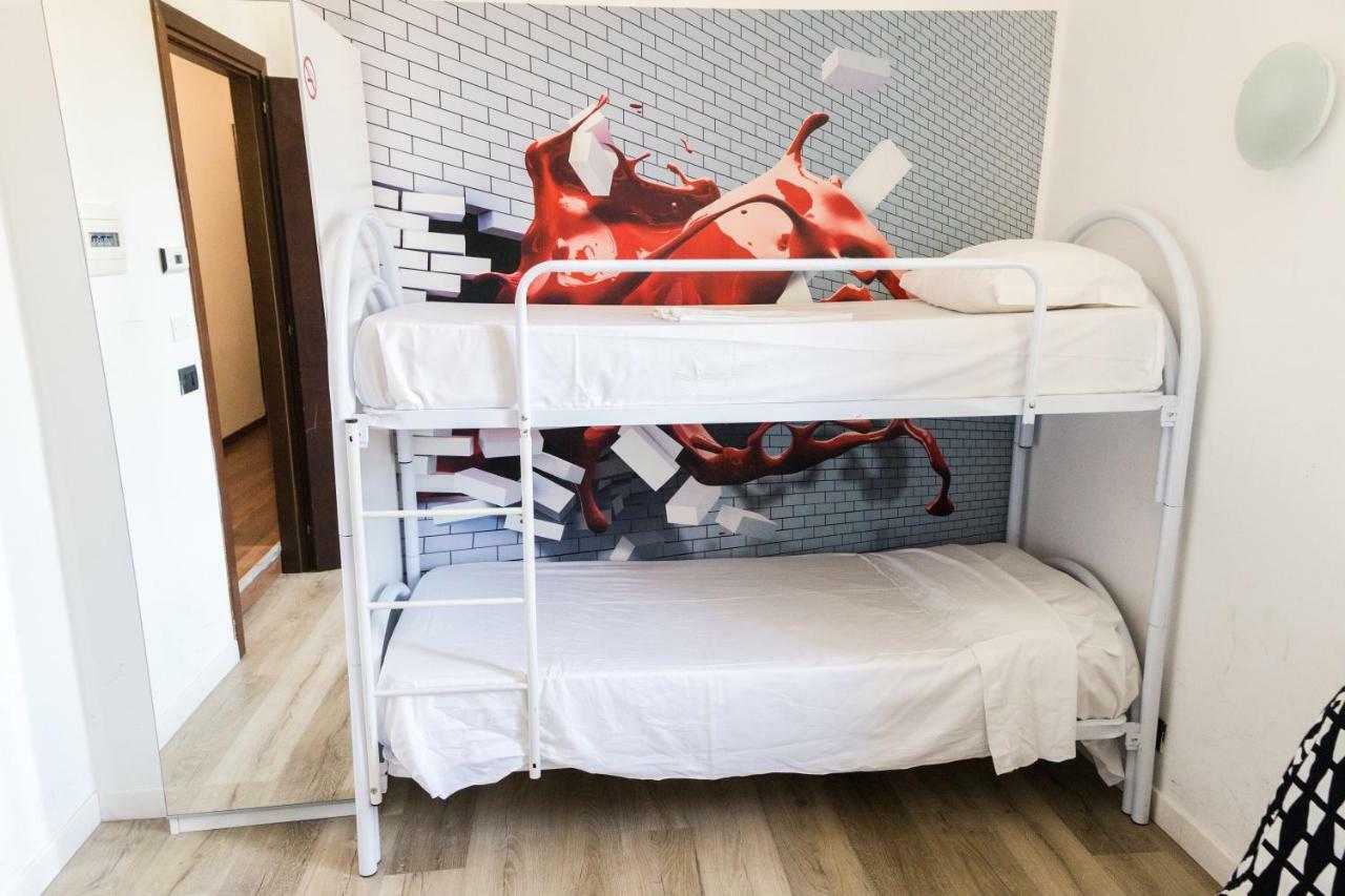 Hostel Backpackers Piramide Rome