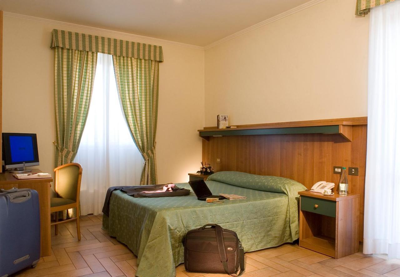 Castle Hotel