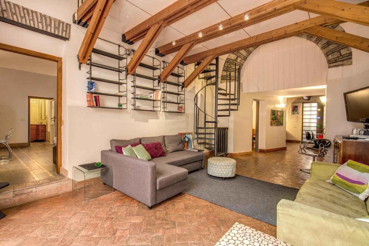 Trastevere Hyperloft & Garden Apartment Rome
