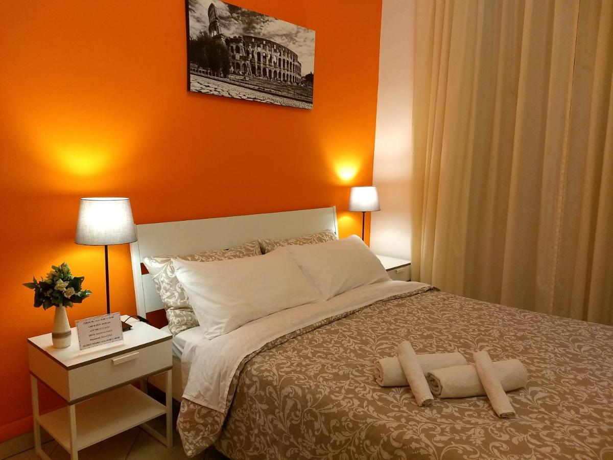 Amoraroma, Economy With Shared Bathrooms