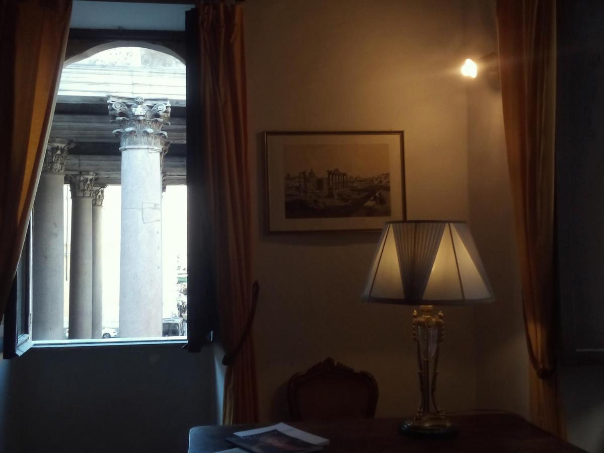 L'antica Dimora Con Splendida Vista Sul Pantheon Apartment Rome