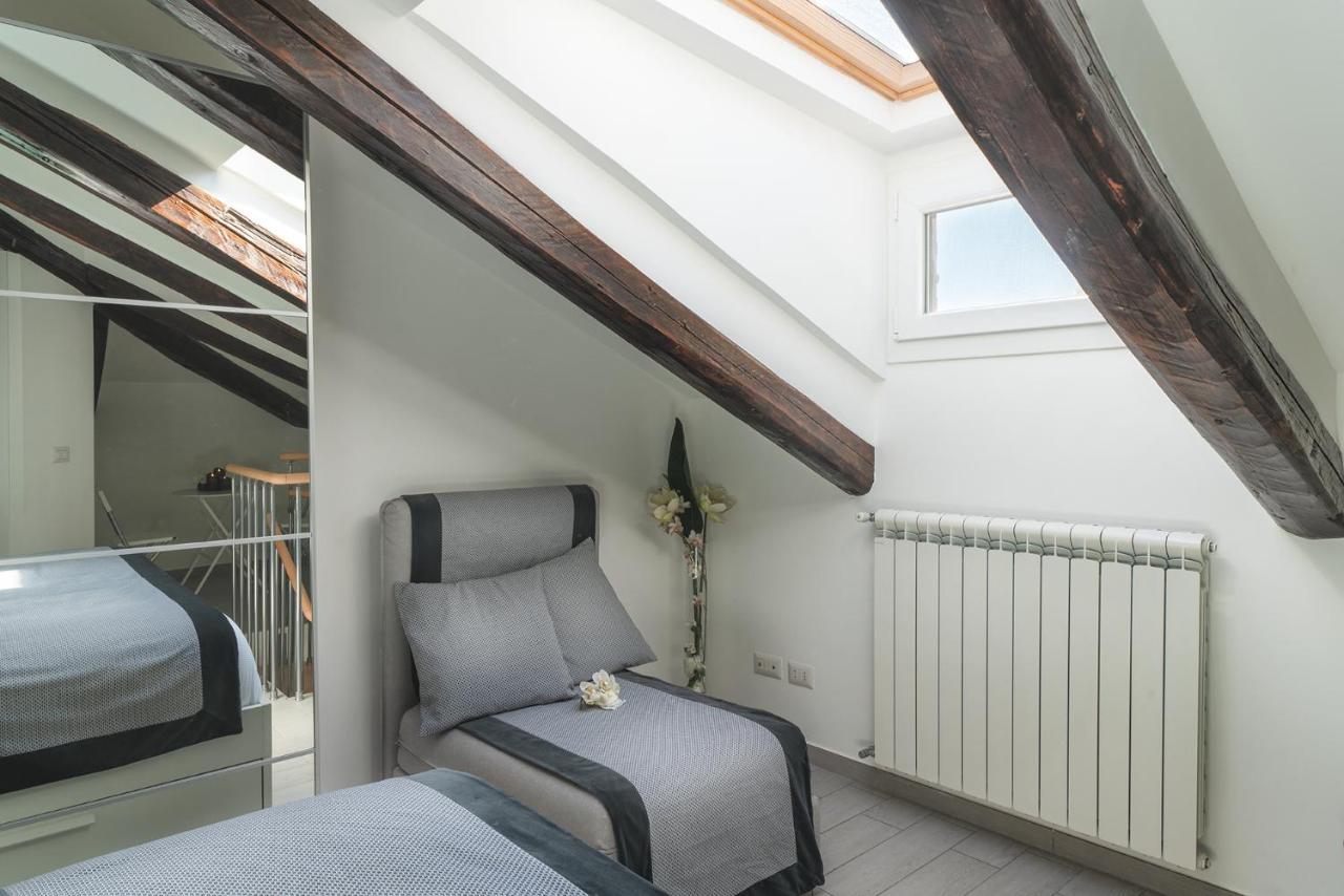 Vic Pigneto, Luxury House Terrace Apartamento *