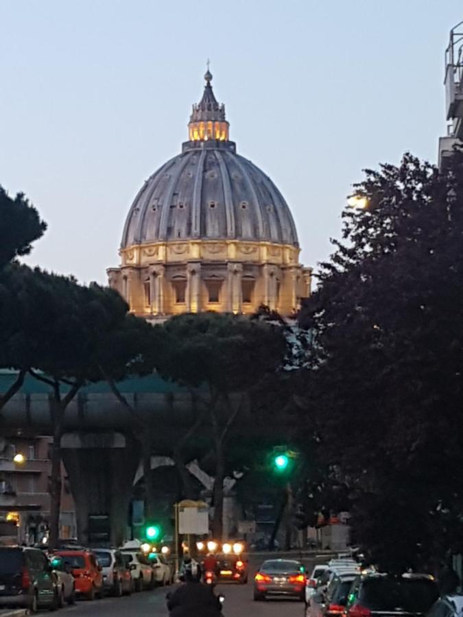 Your Near To The Vatican * Roma