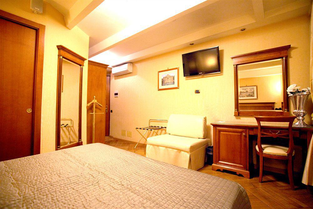 Luxury H 2000 Rome