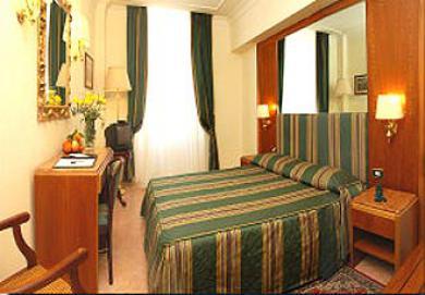 Raeli Archimede Hotel