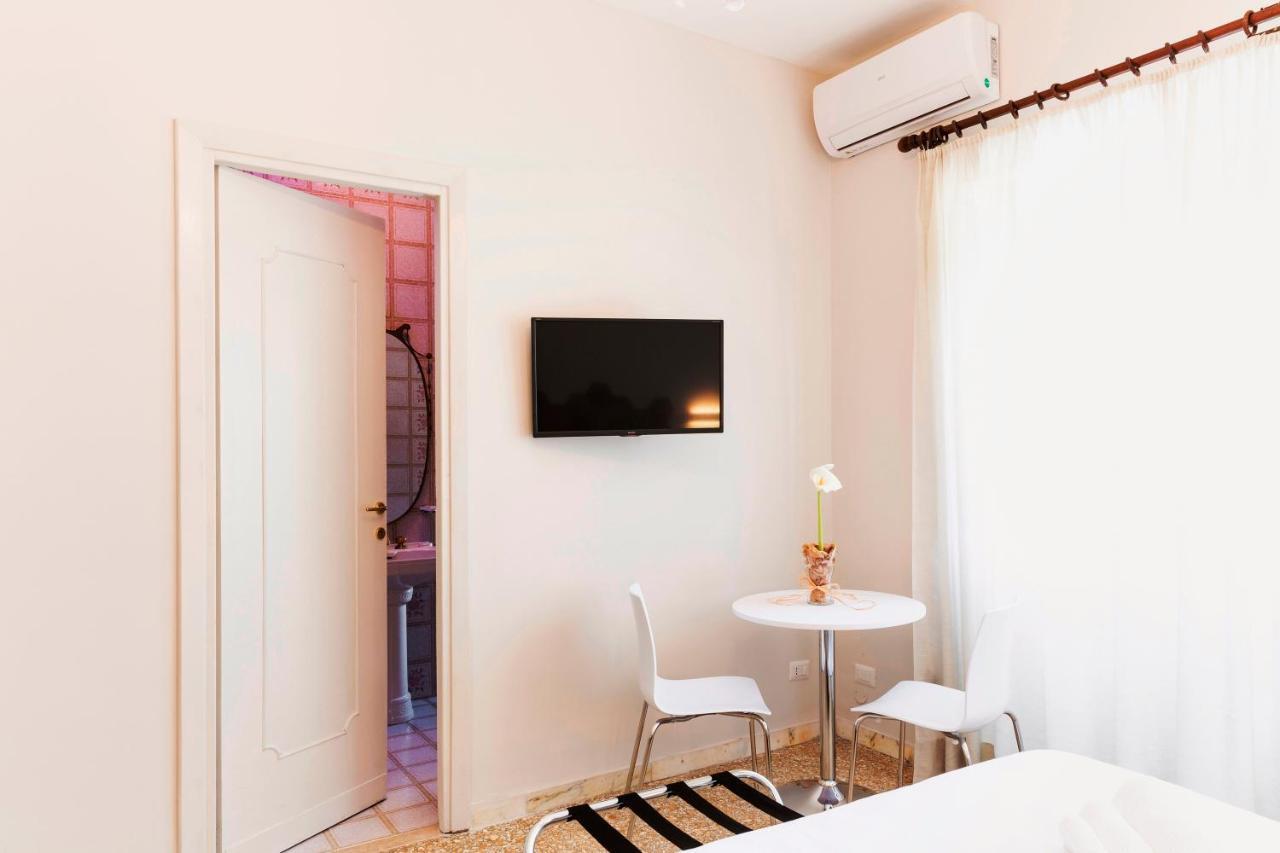 Talenti Fucini Bed & Breakfast *