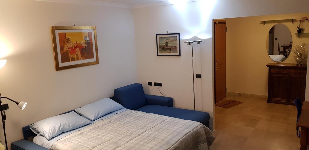 Superattico Con Vista Sul Centro E I Colli Albani Appartement