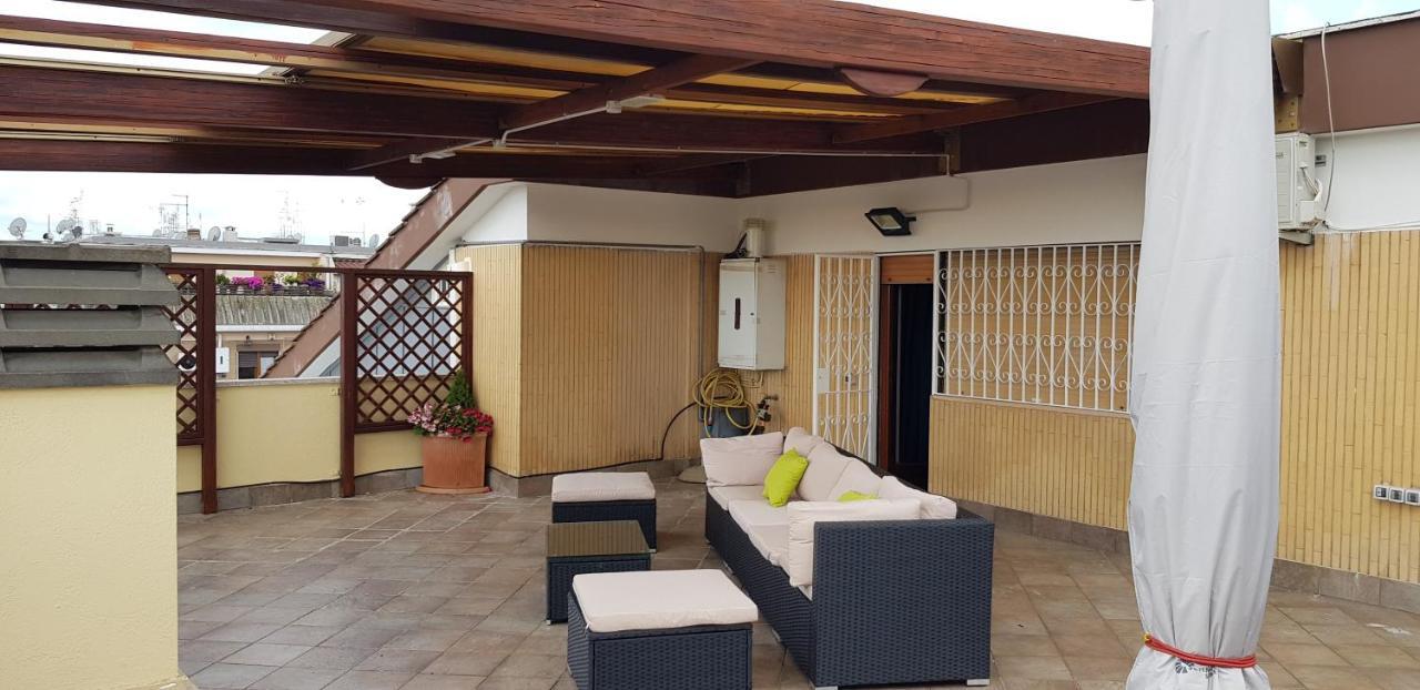 Apartment Superattico Con Vista Sul Centro E I Colli Albani Rome